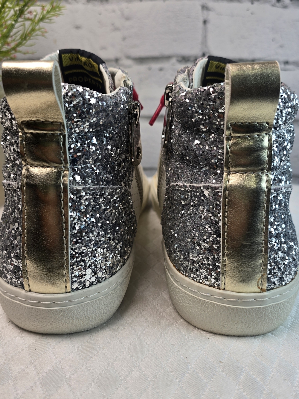VINTAGE HAVANA LESTER HIGH TOP SILVER GLITTER RED LACE STAR WOMENS SNEAKERS 8.5 - Picture 11 of 16